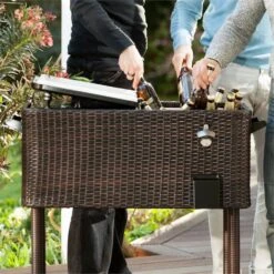 Springbreak Getränkewagen Kühlbox Terrassenkühlwagen 80l Rattandekor -Einrichtungsgeschäft 10029648 yy 0004 logo