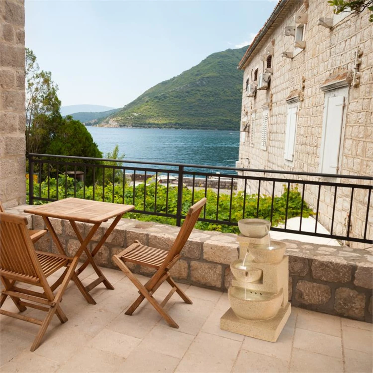 Korinth Zierbrunnen Gartenbrunnen 3W Solar LED Sandsteinoptik 2 Korinth Zierbrunnen Gartenbrunnen 3W Solar LED Sandsteinoptik – Bild 2